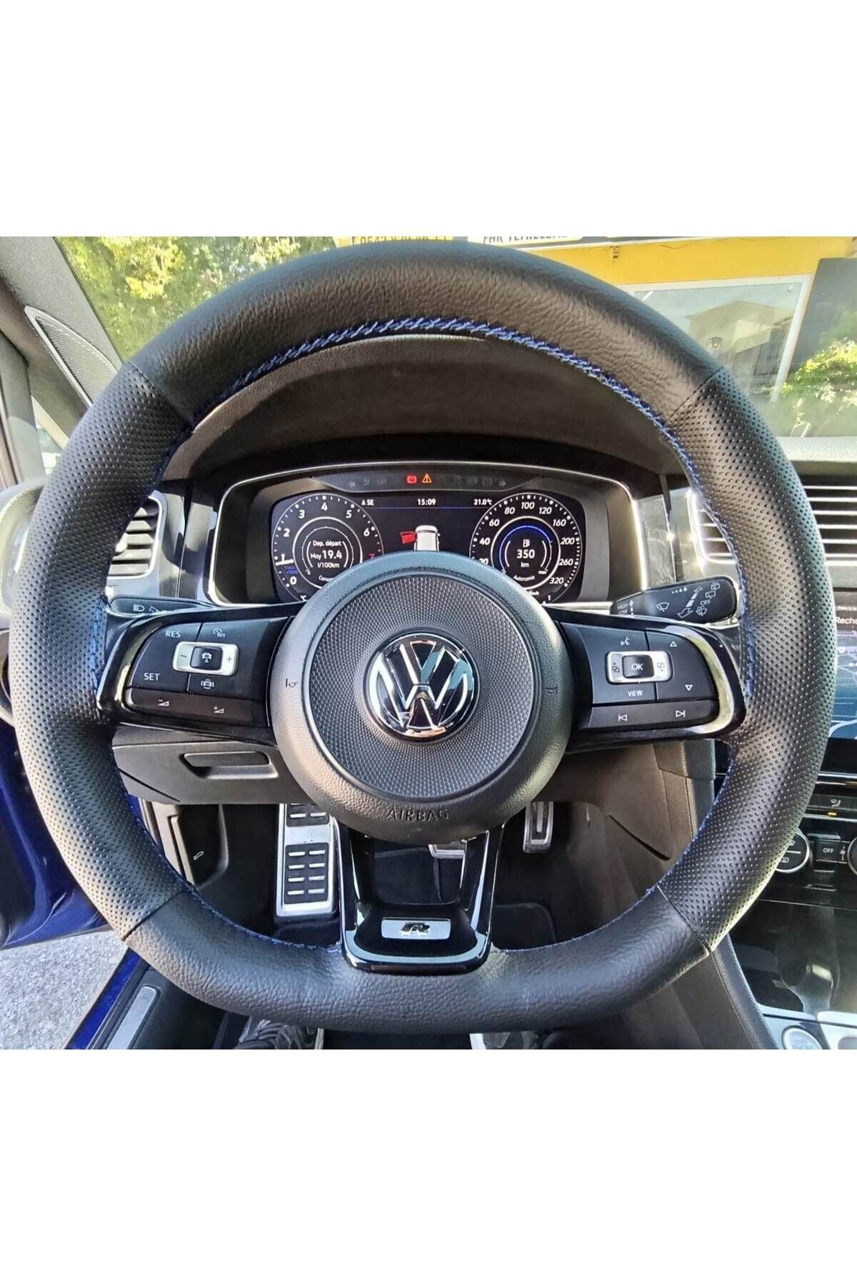 DİKİŞLİ DİREKSİYON KILIFI SİYAH DERİ NOKTA DERİ MAVİ DİKİŞLİ VW GOLF 7.5 İÇİN