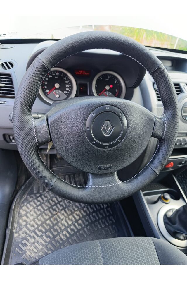 DİKİŞLİ DİREKSİYON KILIFI SİYAH DERİ NOKTA DERİ GRİ DİKİŞLİ RENO MEGANE 2 İÇİN