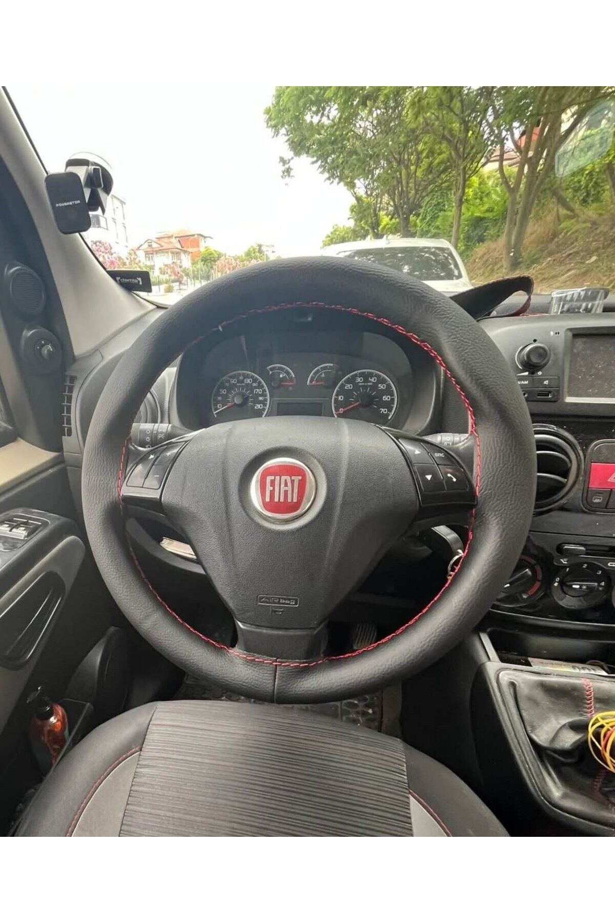 DİKİŞLİ DİREKSİYON KILIFI SİYAH DERİ KIRMIZI DİKİŞLİ FIAT FİORİNO LİNEA İÇİN