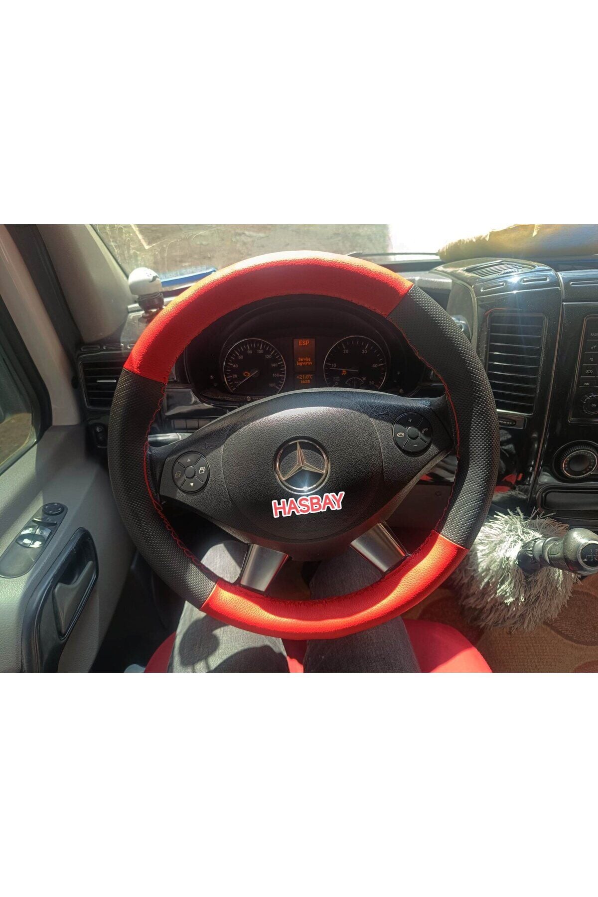 DİKİŞLİ DİREKSİYON KILIFI NOKTALI /KIRMIZI DERİ KIRMIZI DİKİŞLİ MERCEDES SPRİNTER İÇİN