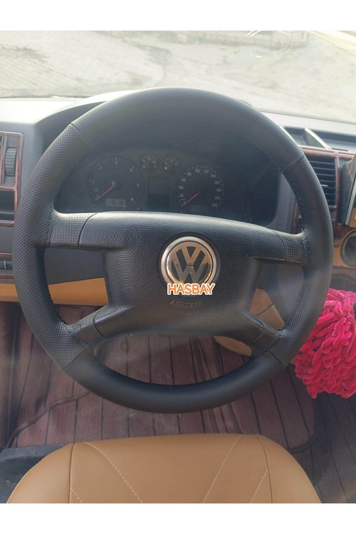 DİKİŞLİ DİREKSİYON KILIFI NOKTA / SİYAH DERİ SİYAH DİKİŞLİ VW TRANSPORTER FOTODAKİ DİREKSİYONA