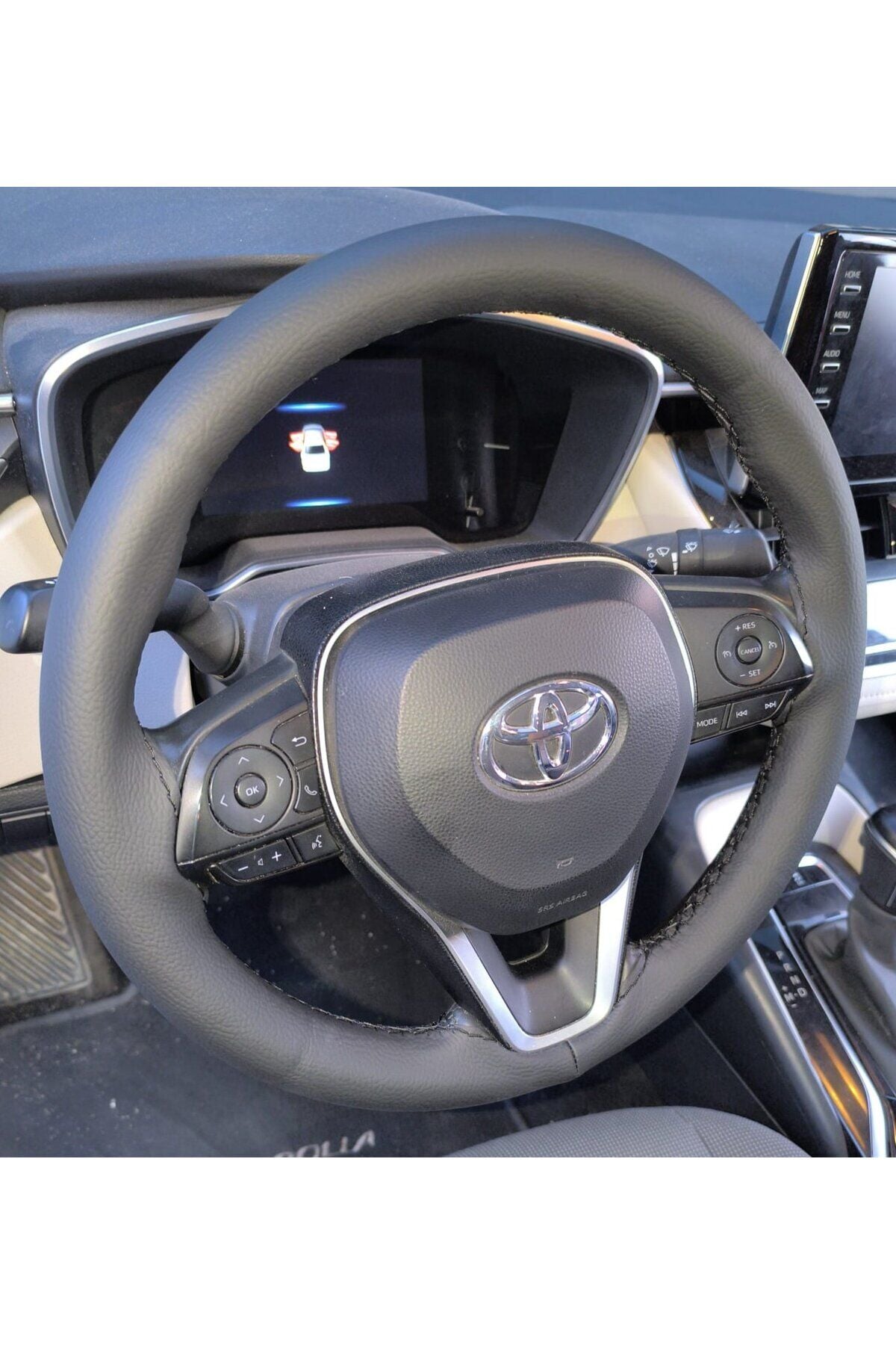 DİKİŞLİ DİREKSİYON KILIFI SİYAH SİYAH DİKİŞLİ TOYOTA COROLLA VE SUV İÇİN