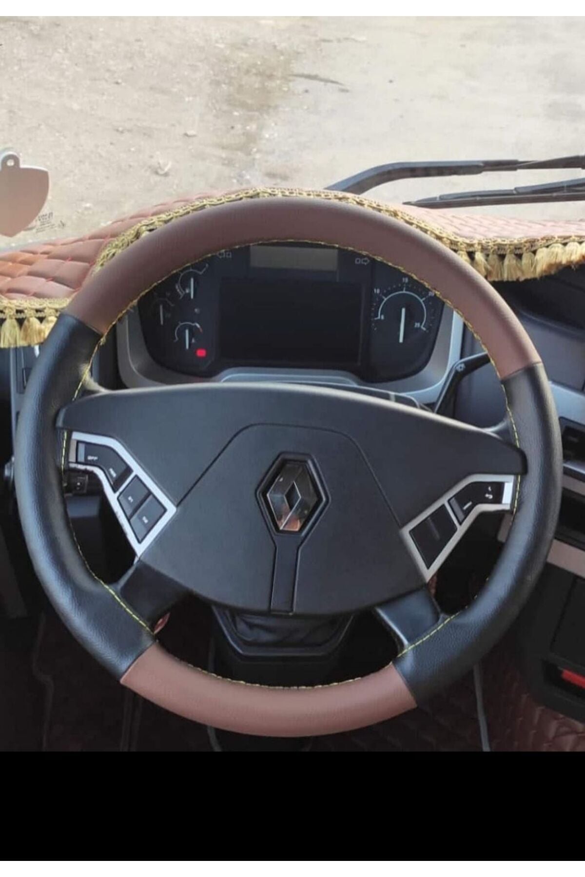 Dikişli Direksiyon Kılıfı Damarlı Siyah/taba Sarı Dikişli Renault Tır İçin (45 çap)