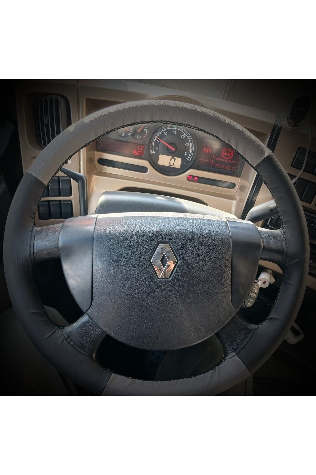 DİKİŞLİ DİREKSİYON KILIFI SİYAH DERİ GRİ DERİ SİYAH DİKİŞLİ RENAULT PREMİUM TIR KAMYON İÇİN