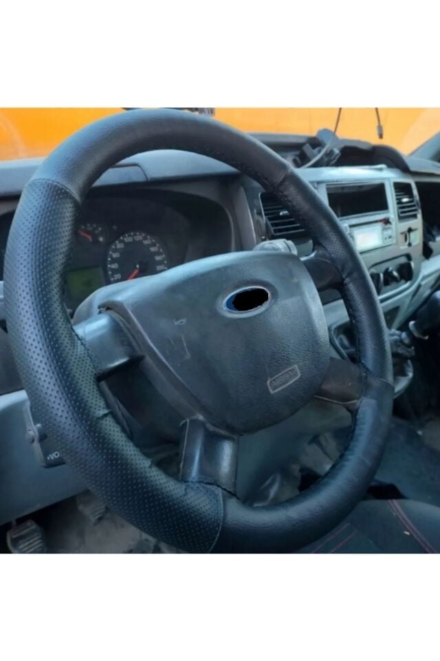 DİKİŞLİ DİREKSİYON KILIFI SİYAH DERİ NOKTALI DERİ SİYAH DİKİŞLİ FORD TRANSİT İÇİN