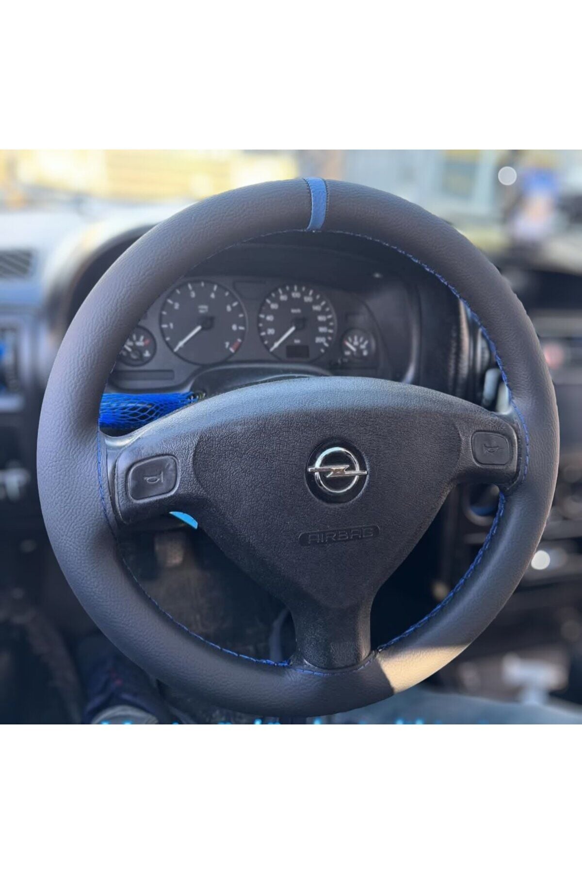 DİKİŞLİ DİREKSİYON KILIFI SİYAH DERİ MAVİ YÜZÜK MAVİ DİKİŞLİ OPEL ASTRA FOTODAKİ DİREKSİYON İÇİN