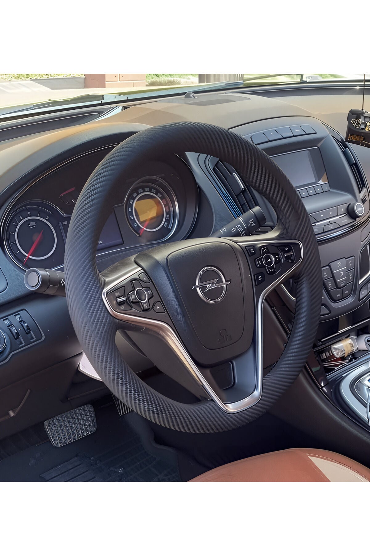 DİKİŞLİ DİREKSİYON KILIFI KARBON DERİ SİYAH DİKİŞLİ OPEL INSİGNİA OPEL ASTRA İÇİN
