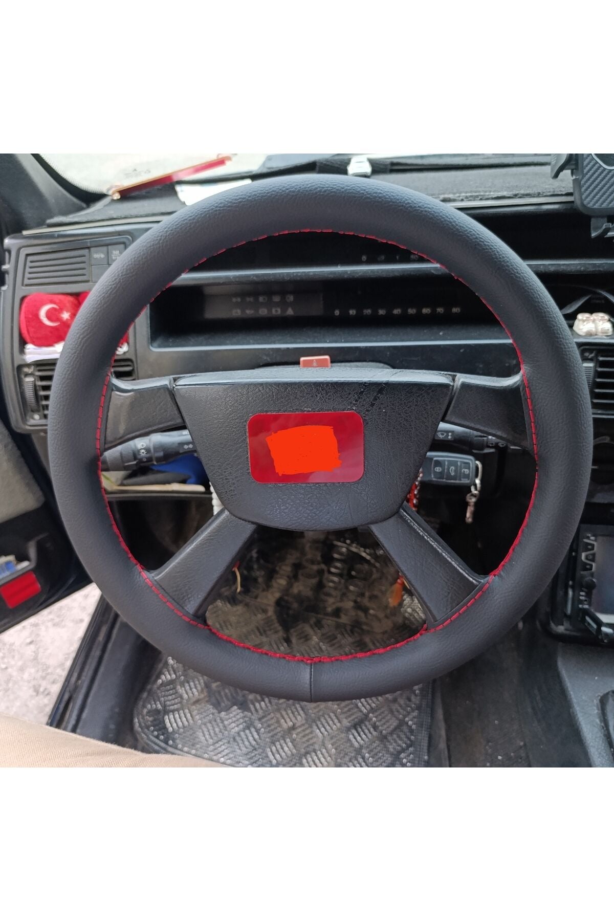 DİKİŞLİ DİREKSİYON KILIFI SİYAH DERİ KIRMIZI DİKİŞLİ FIAT TİPO İÇİN