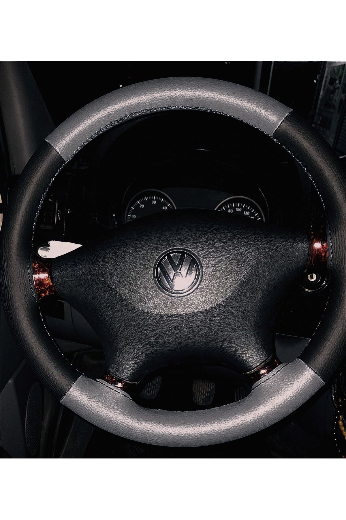 DİKİŞLİ DİREKSİYON KILIFI SİYAH DERİ KOYU GRİ DERİ SİYAH DİKİŞLİ VOLKSWAGEN CRAFTER İÇİN