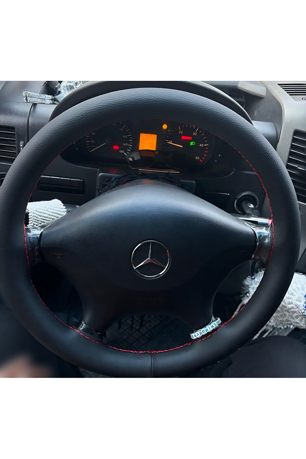 DİKİŞLİ DİREKSİYON KILIFI İTHAL SİYAH DERİ KIRMIZI DİKİŞLİ MERCEDES SPRİNTER 2013 ONCESİ