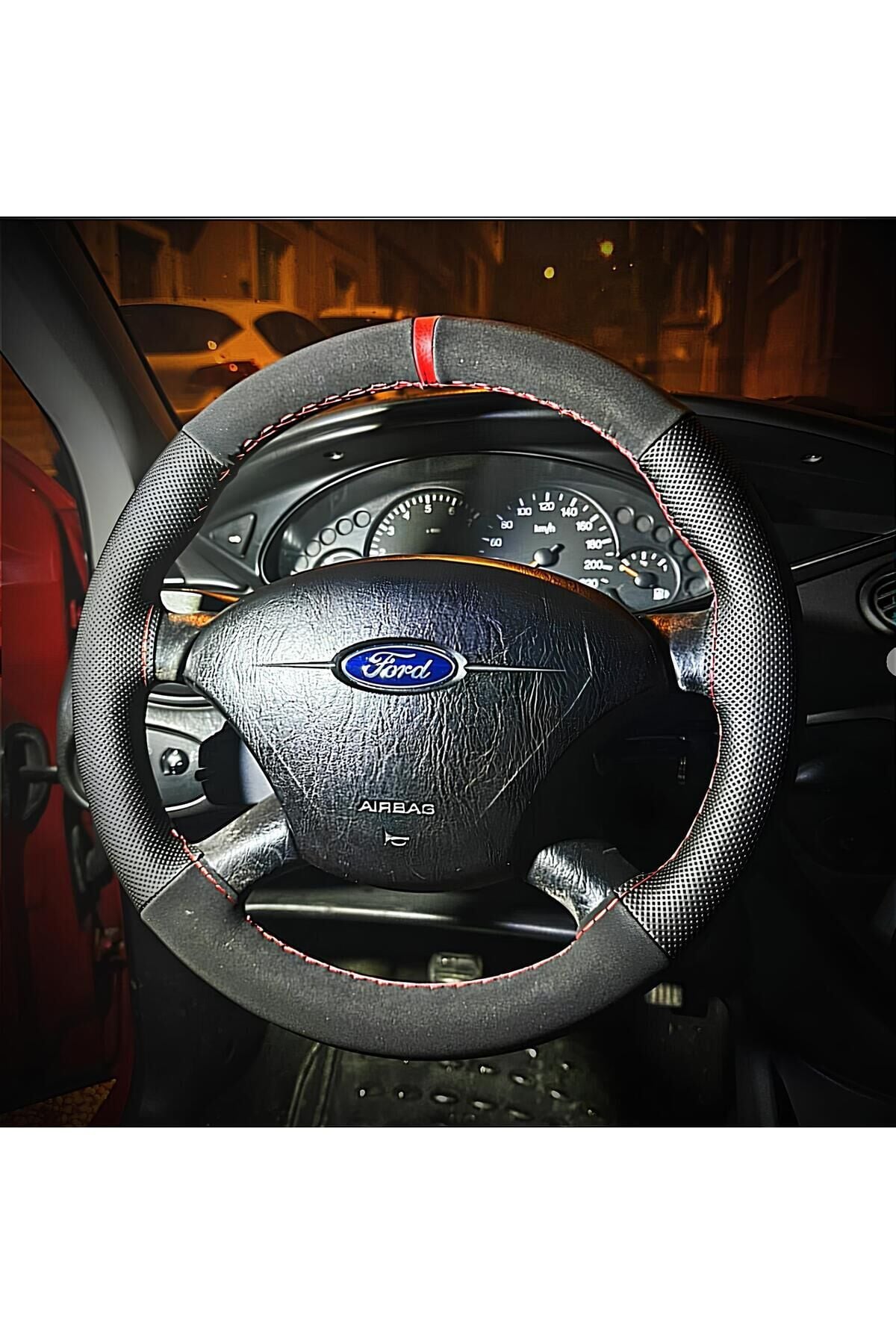DİKİŞLİ DİREKSİYON KILIFI NUBUK / NOKTALI DERİ KIRMIZI YÜZÜK KIRMIZI DİKİŞ FORD FOCUS 1 İÇİN