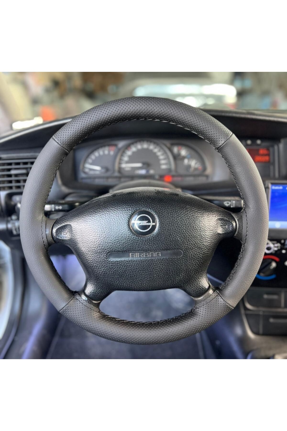 DİKİŞLİ DİRERKSİYON KILIFI NOTALI DERİ SİYAH DERİ SİYAH DİKİŞLİ OPEL VECTRA İÇİN