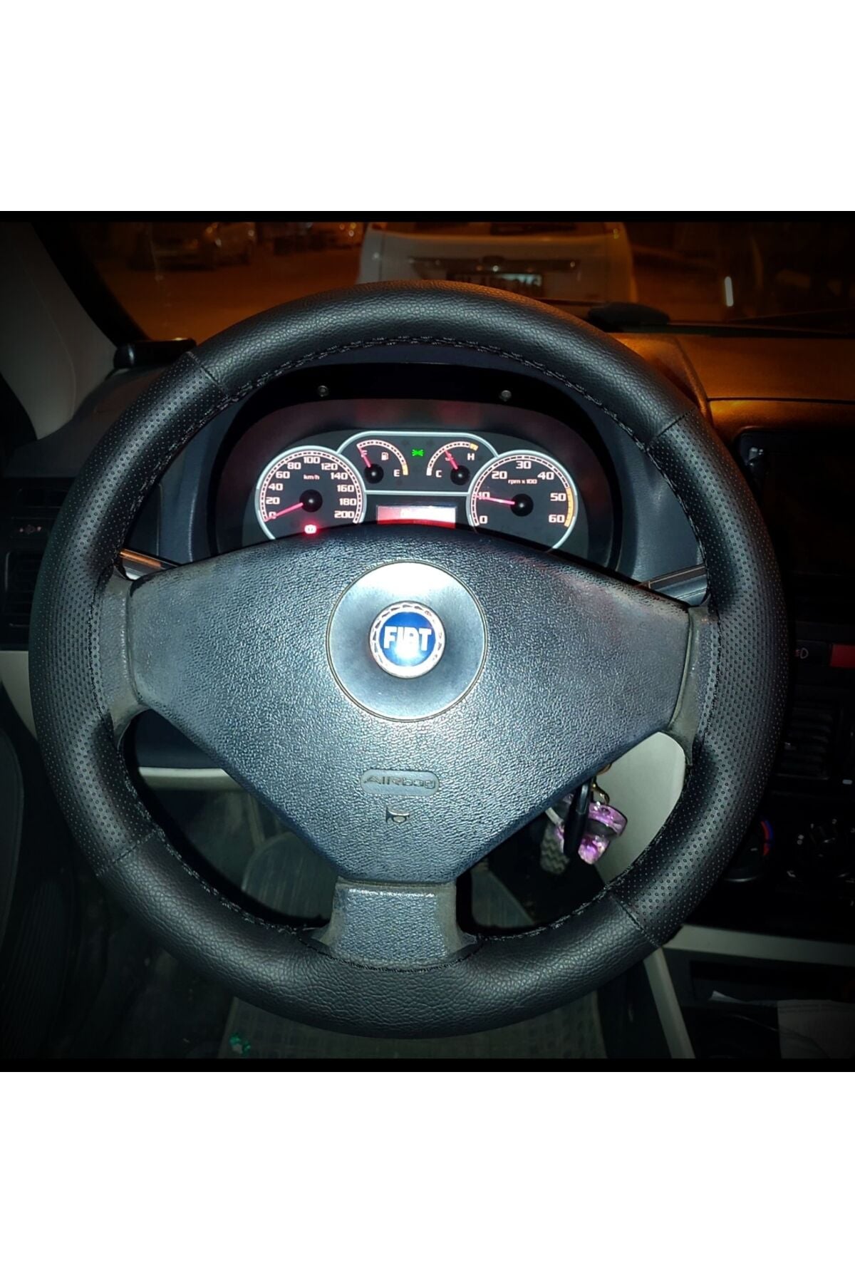 DİKİŞLİ DİREKSİYON KILIFI SİYAH DERİ NOKTA DERİ SİYAH DİKİŞLİ FIAT ALBEA İÇİN