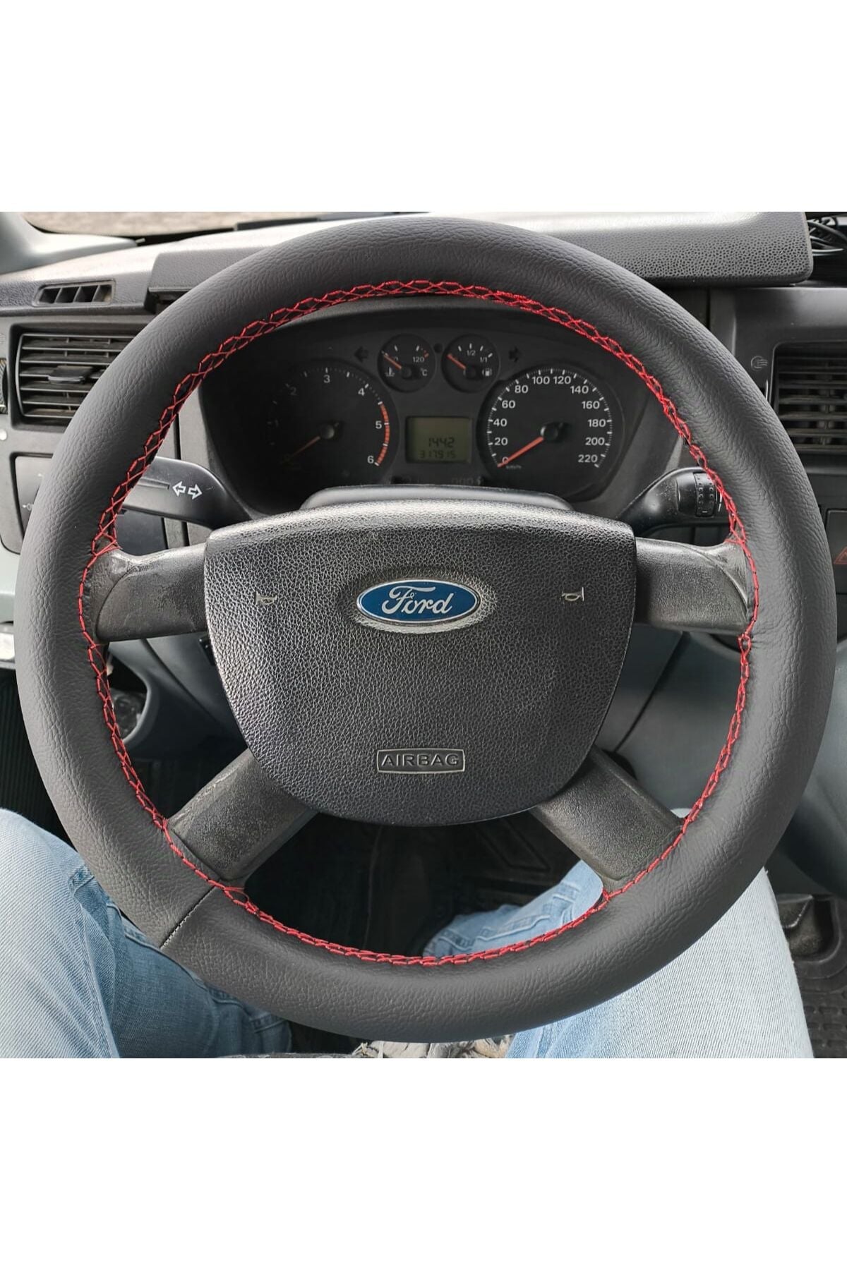 DİKİŞLİ DİREKSİYON KILIFI İTHAL SİYAH DERİ KIRMIZI DİKİŞLİ FORD TRANSİT İÇİN