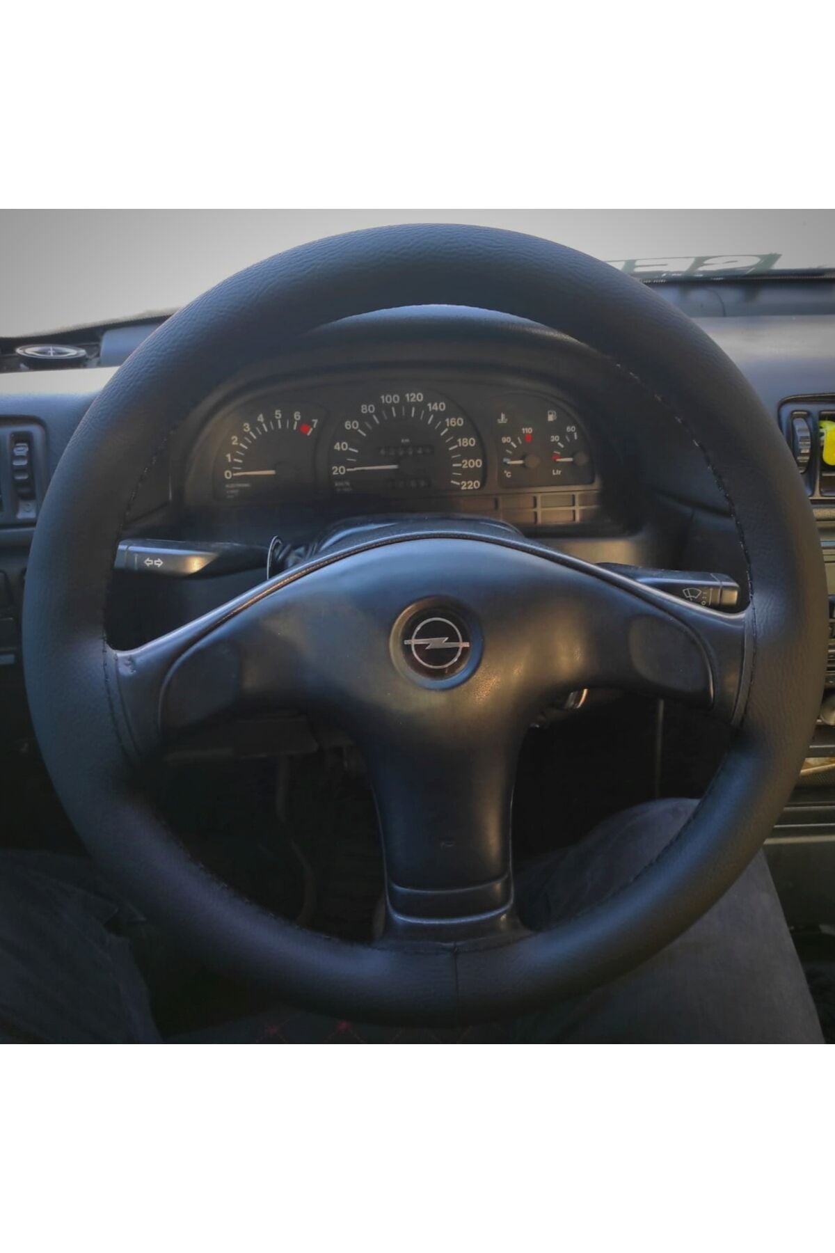 DİKİŞLİ DİREKSİYON KILIFI SİYAH DERİ SİYAH DİKİŞLİ OPEL VECTRA A İÇİN