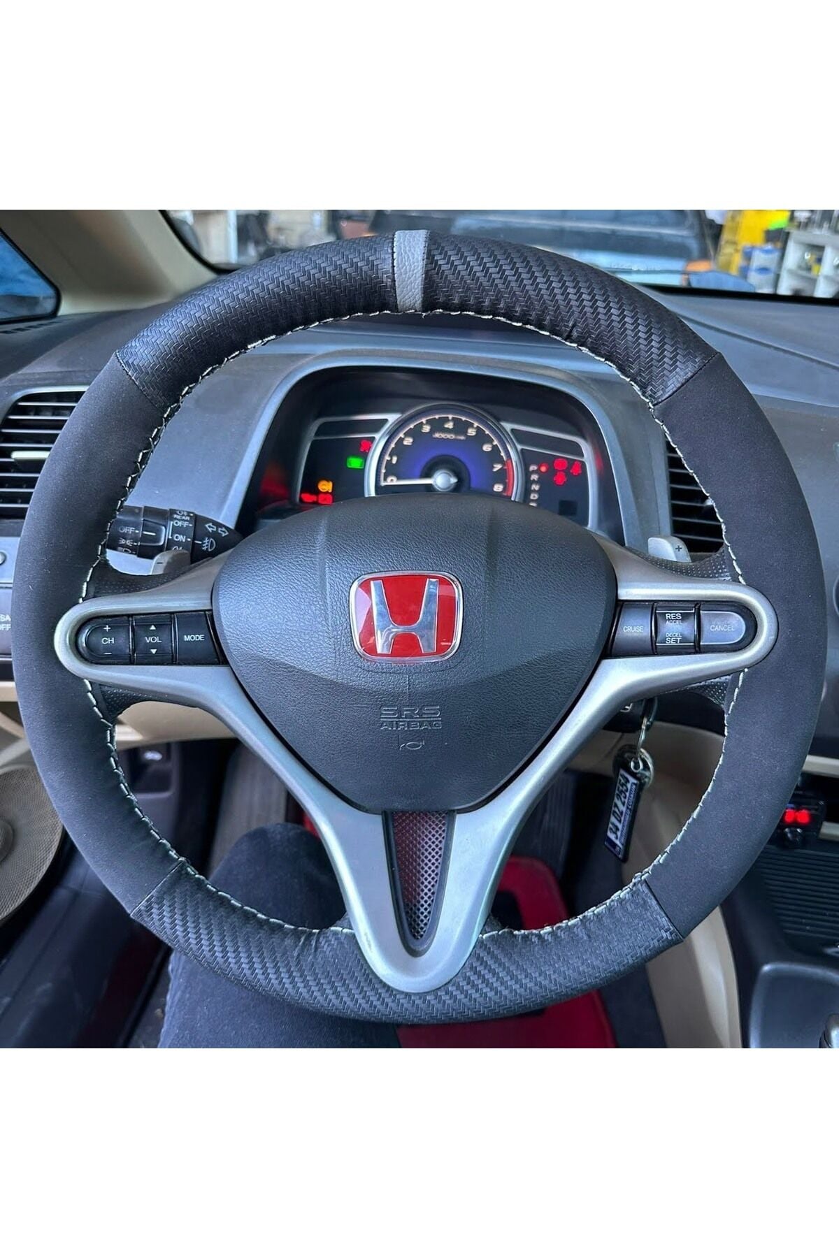 DİKİŞLİ DİREKSİYON KILIFI KARBON NUBUK DERİ GRİ YÜZÜK GRİ DİKİŞLİ HONDA CİVİC 2007 KASA