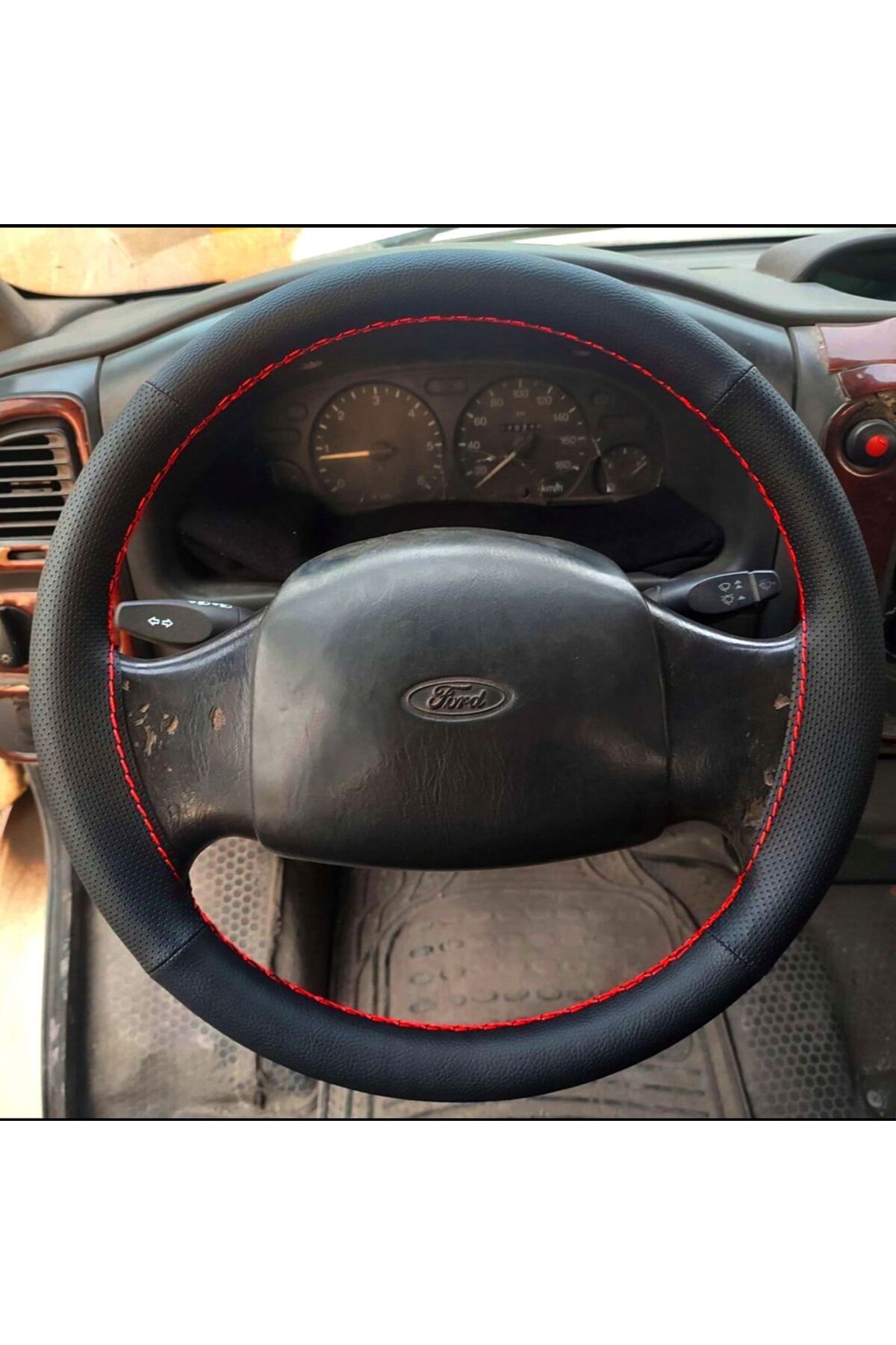 DİKİŞLİ DİREKSİYON KILIFI NOKTALI/SİYAH DERİ KIRMIZI DİKİŞLİ FORD TRANSİT 2004-06