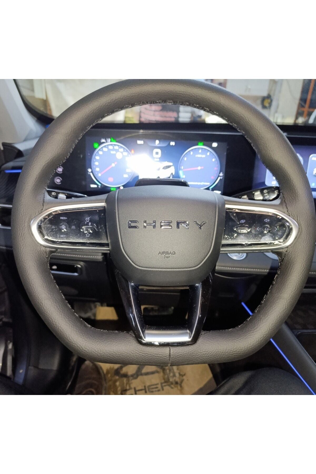 DİKİŞLİ DİREKSİYON KILIFI SİYAH DERİ SİYAH DİKİŞLİ CHERY TİGGO 7 PRO İÇİN