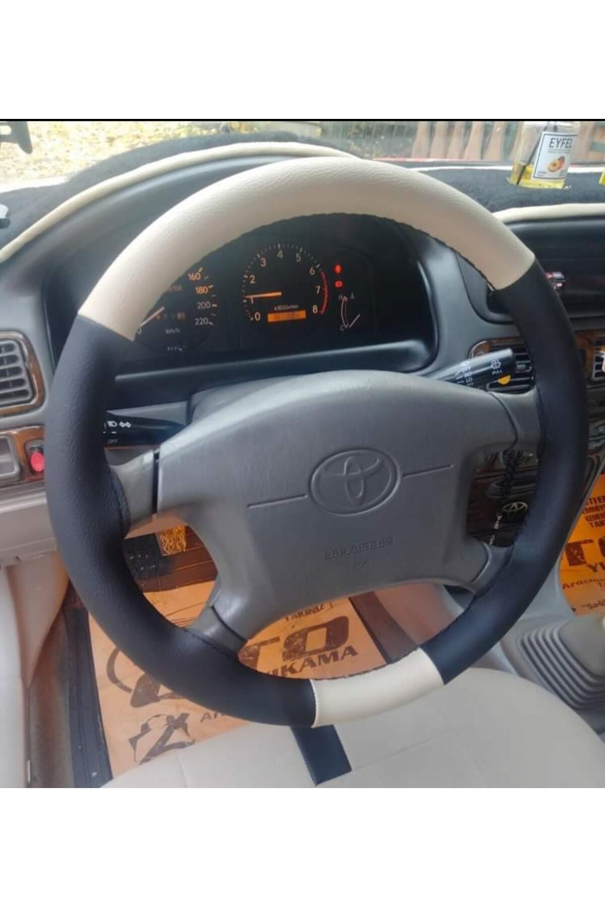 Dikişli Direksiyon Kılıfı Bej/siyah Deri Siyah Dikişli Toyota Corolla İçin
