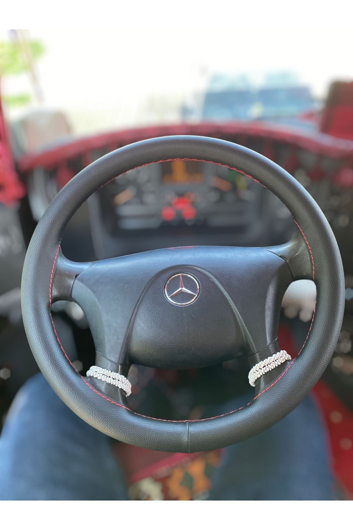 Dikişli Direksiyon Kılıfı Damarlı Deri Kırmızı Dikişli Mercedes 2640 İçin