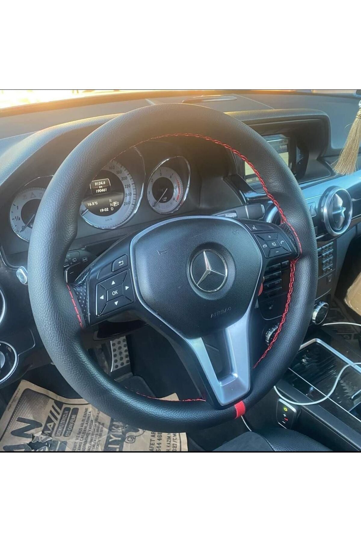 Dikişli Direksiyon Kılıfı Damarlı Siyah Deri Kırmızı Dikişli Mercedes C İçin