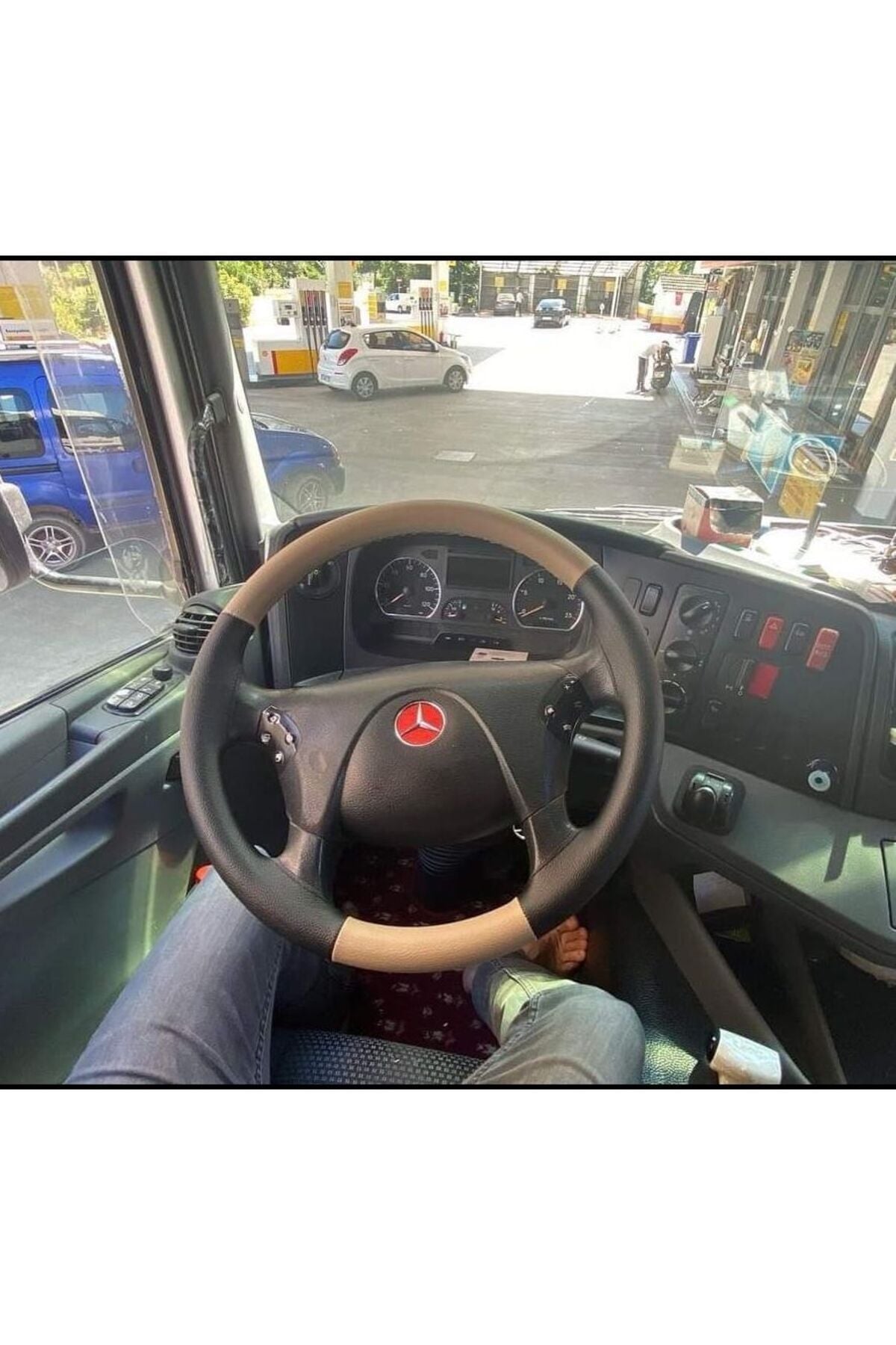 Dikişli Direksiyon Kılıfı Damarlı Siyah/hardal Deri Siyah Dikişli Mercedes Tır Kamyon
