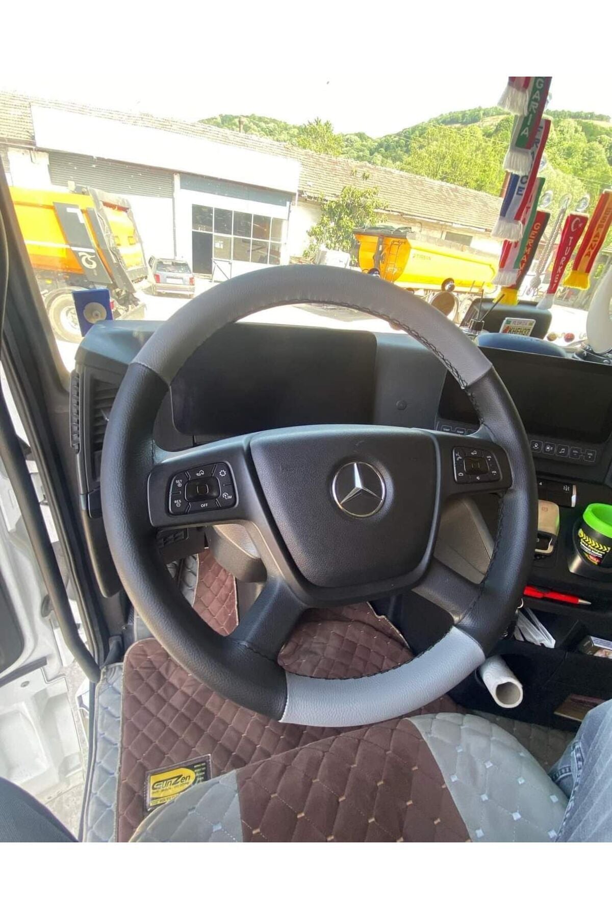 Dikişli Direksiyon Kılıfı Siyah/gri Deri Siyah Dikişli Mercedes Kamyon Tır İçin 1851 UYUMLU