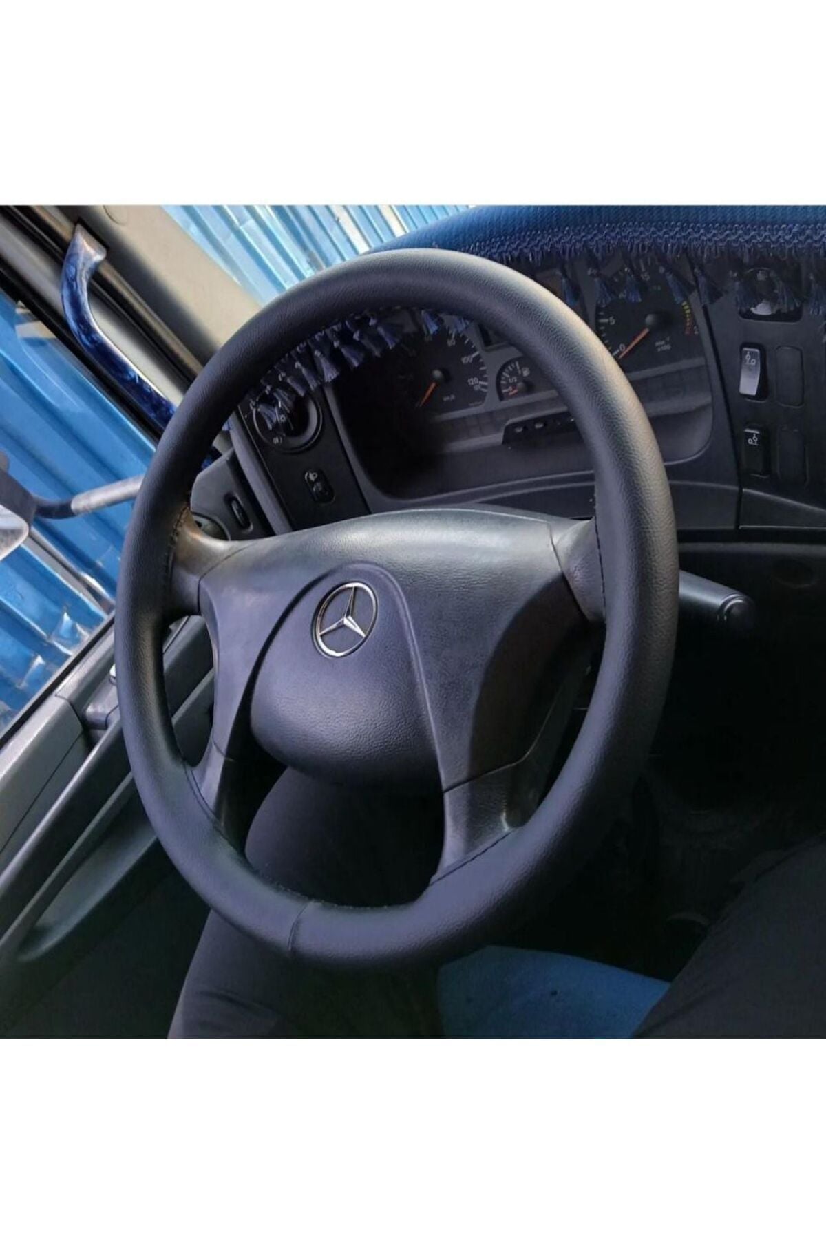 Dikişli Direksiyon Kılıfı Damarlı Siyah Deri Siyah Dikişli Mercedes Tır Kamyon İçin